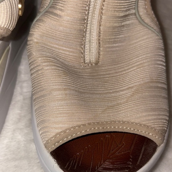 Gently Loved Vinny Peep-Toe Wedge Sandals by BZEES - Picture 11 of 11